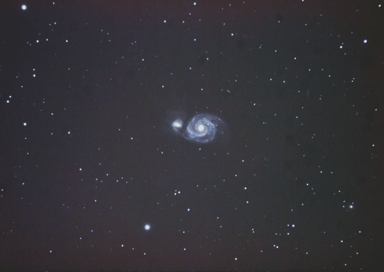 M51 opgenomen op 25-3-2017 om ca 24,00 uur met de TOA 130 F7,7 met LPF filter 47×90 sec. De nova is