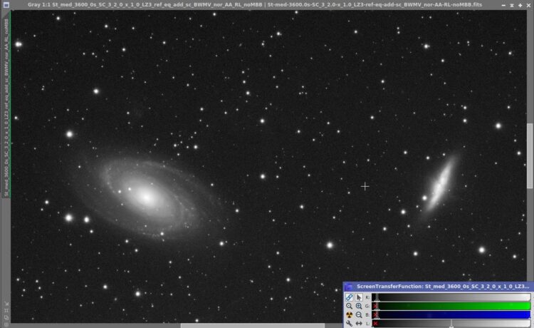 APP stack van 12 lights (300 sec), 30 darks (min 10C) en 10 flats. Alleen autostretch in PI.M81-APP-