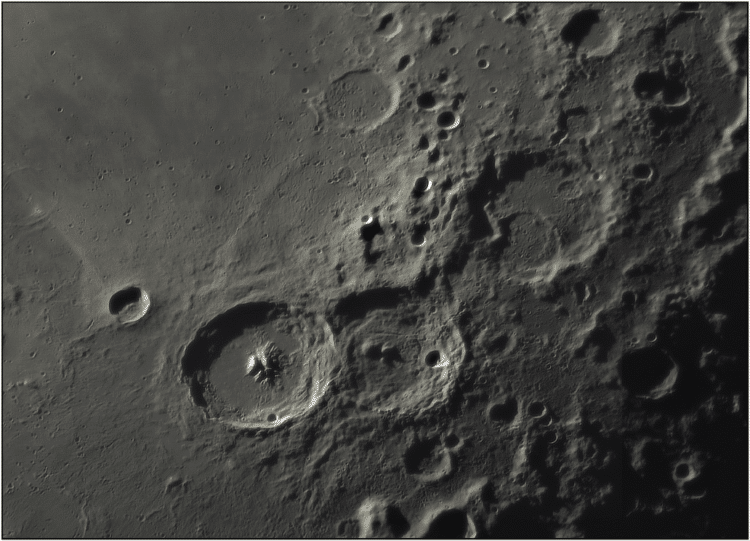 Deze opname van de maankraters Cyrillus, Theophilus & Catharina heb ik genomen op 2 april gebrui