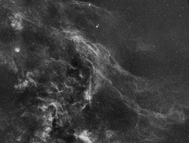 Als voorbeeld van de wat onbekendere gebieden in Zwaan, hier een deel ten noordwesten van Deneb met