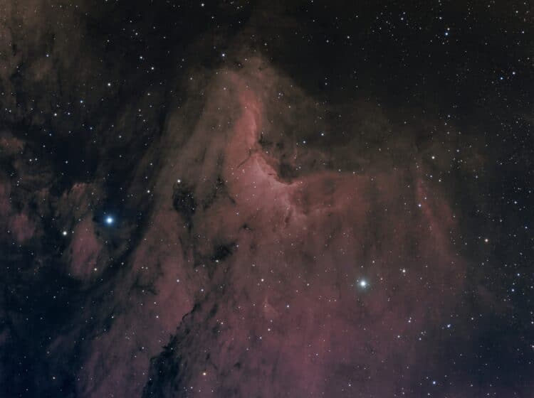Hier een kleurenversie van 25x L @ 60 sec. + 15x RGB @ 120 sec. en 26x Ha @ 900 sec.IC5070