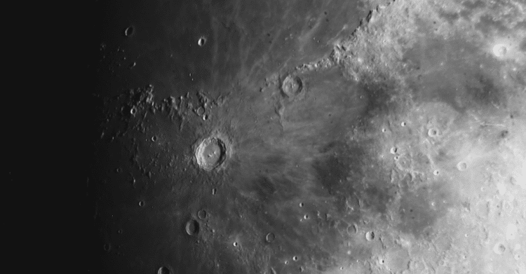 De krater Copernicus op 4 juni. Het zicht was niet geweldig, vroegtijdig heb ik de sessie moeten afb