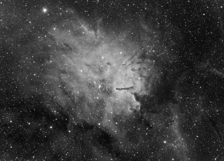 Nu zonder BIAS toegepast op de lights:NGC6823_Stack_Ha (50 subs) PI v2