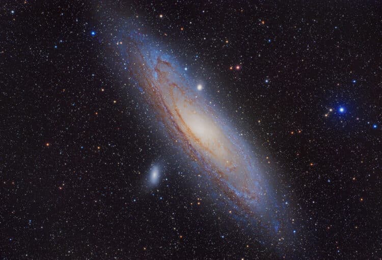 Even wat dust en scratches en de meeste hotpixels zijn weg …M31-APP