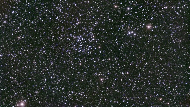 NGC6811 opgenomen gedurende de heldere nachten afgelopen week. 50x R, G en B @ 120 sec. + 75x Lum @ 