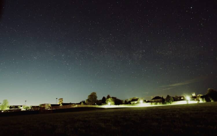 Nog een sfeeropname uit Coldstream Scotland. 10 mm Canon groothoeklens.Cygnus_9-5-2018_2x0,5 min 10m