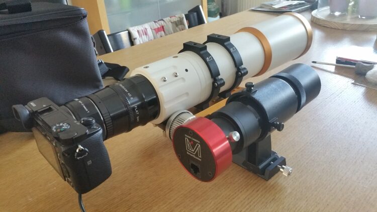 Gisteren ben ik de trotse eigenaar geworden van een heuse refractor telescoop…en wat voor eent