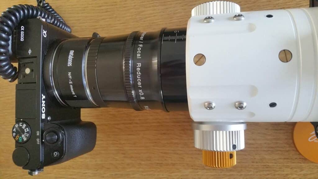 Gisteren ben ik de trotse eigenaar geworden van een heuse refractor telescoop…en wat voor eent