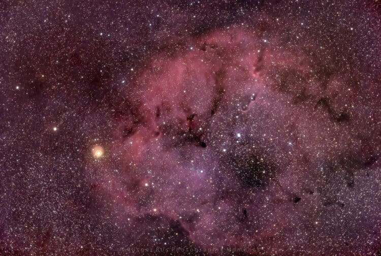 Hieronder de versie met Astro Pixel Processor met een totale integratietijd van 8671sec…Ik moet no