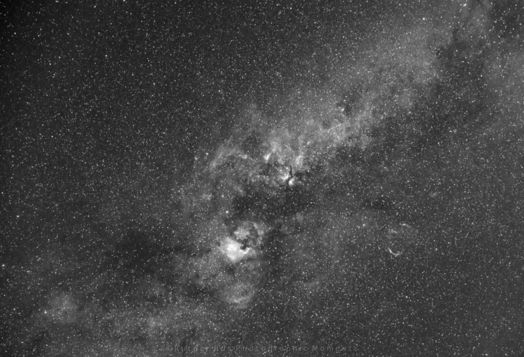 2x 10minuten H-alfa van de Cygnus-regio met een Samyang 24mm f1.4 @ f4 met aperture mask op de Sony 