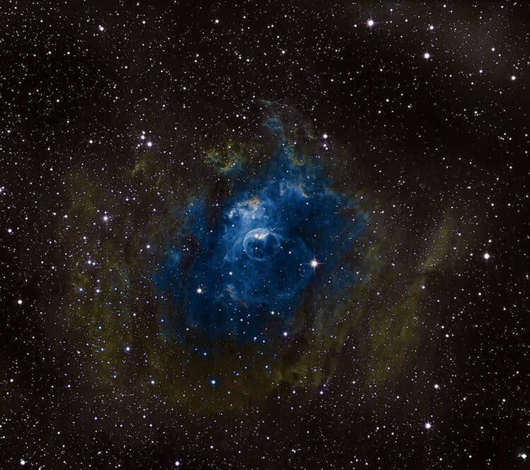 Versie 2. Deze keer bewerkt met een een setje Hubble scripts, die ik op internet vond. Daarbij worde