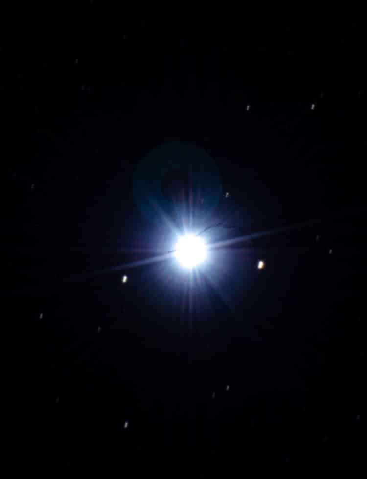 Arcturus werd 4 minuten belicht met een Celestron C11 XLT met een powermate x2.5 = 7000 mm brandpunt
