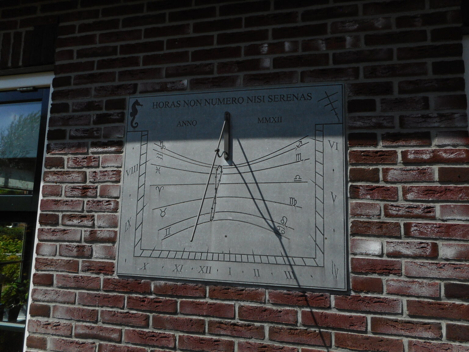 Even een zonnig onderwerpje, iets minder astro (al heeft de dichtstbijzijnde ster hier de hoofdrol).