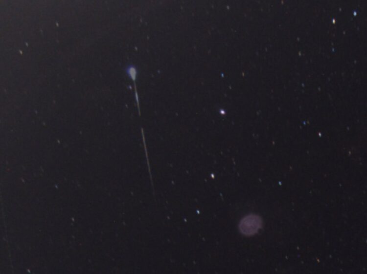 Dit zijn 2 opnamen van een heldere meteoor gemaakt in de nacht van 27 op 28 Juli,2019. Toevallig sta