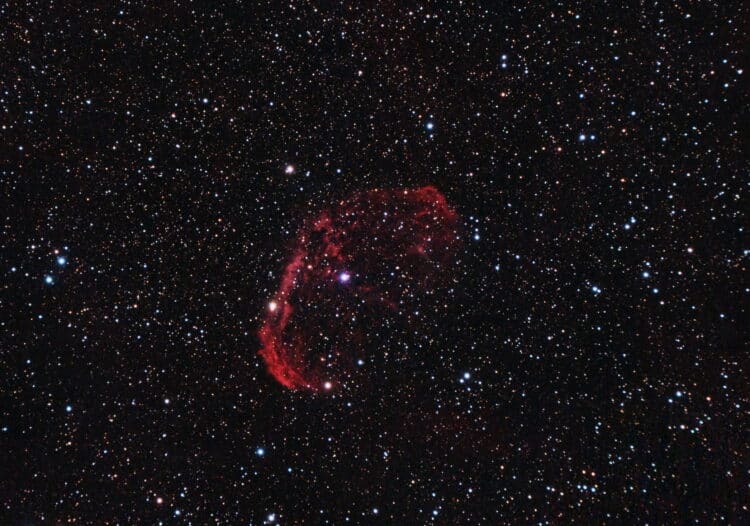 Hierbij een opname van de Sikkelnevel (NGC 6888) van uit mijn achtertuin in Haarlem. Opnames in de n