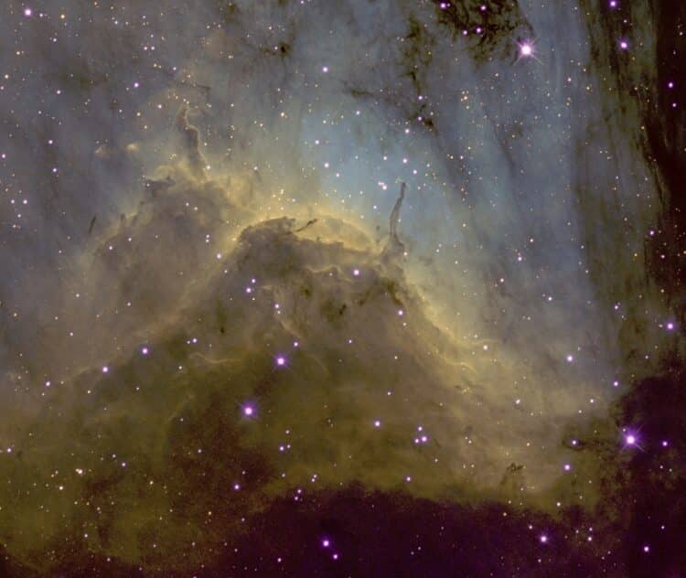 Telkens weer een stukje beter Nicolas. Opname is mooi scherp. Wat ging er mis met het Hubble palette