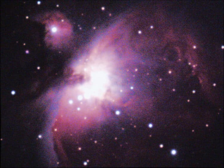 Hallo allemaal, Gisteren heb ik mijn allereerste deepsky foto gemaakt. Ik heb M42 genomen. NEQ6pro o