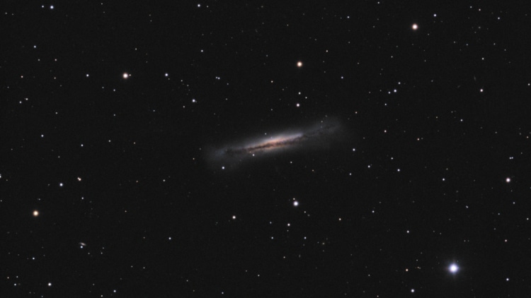 De afgelopen tijd ben ik vooral bezig geweest met het verzamelen van lum van NGC7129. Aangezien deze