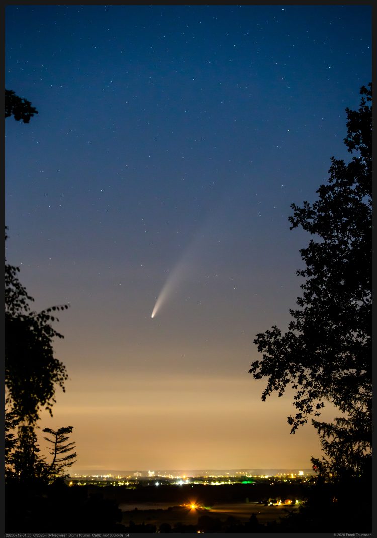 Komeet C/2020 F3 “Neowise” boven de Ooijpolder De heldere komeet Neowise vanaf het uitzi