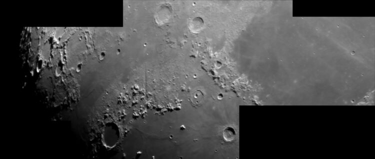 Een maan Mozaïek kan gemaakt worden met Pixinsight zoals hier beschreven, maar dit Mozaïek is met