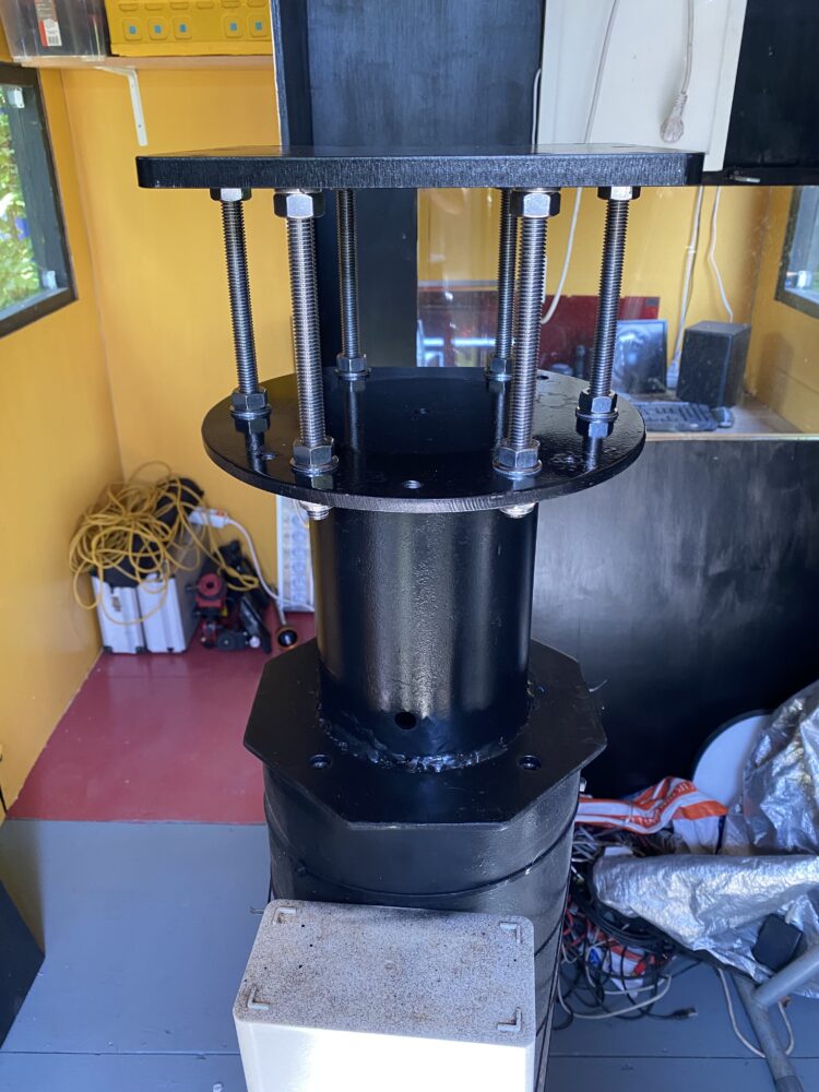 Ik heb twee weekjes geleden de iOptron CEM 120 EC2 besteld, hier zou makkelijk 50 kg op moeten kunne