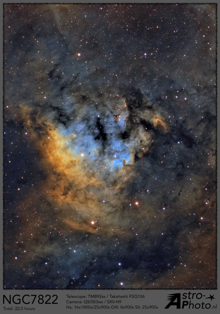 NGC 7822 is een emissienevel in Cepheus, op ongeveer 3000 lichtjaar afstand. Het is een wild, chaoti