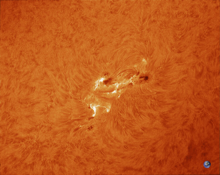 AR2859 is op dit moment een zeer actief gebied. Waren hierin eergisteren (27-8-2021) nog 12 zonnevle