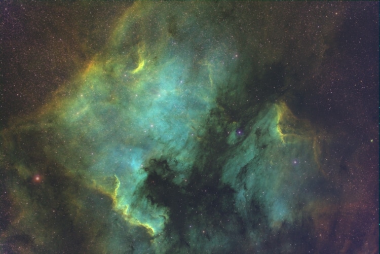 NGC 7000 North America nebula with IC5070 Pelican nebula in SHO palet 30x180s per filter met compens