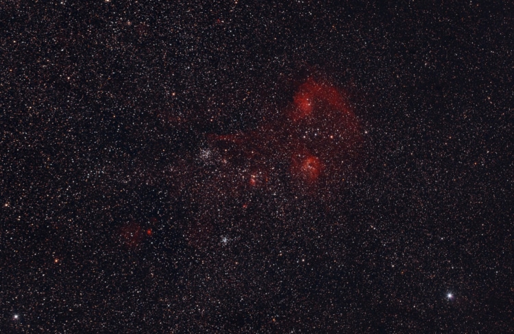 Een wide field opname van de Voerman van 25 december ca 2 uur opnames van 2 minuten met de Canon RP