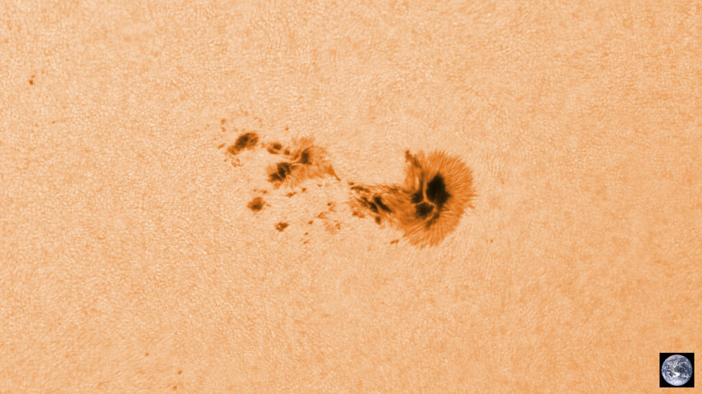Nou hier is ie dan: AR3004 in volle glorie! Opname van 12:50 UTC met de C11 EdgeHD op f/20 met Baade