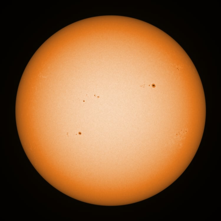 De aankondiging van warm weer gaat vaak samen met prima seeing en dat bleek inderdaad het geval. Zow