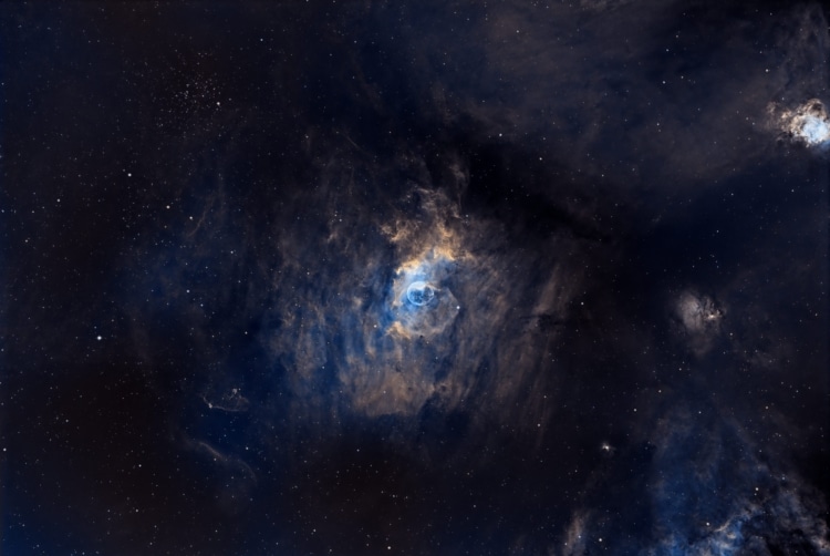 Nu dan de echte Soap Bubble NGC7635 25x180s Ha 21x180s O3 36x180s S2 (ik had een foutje in de planni