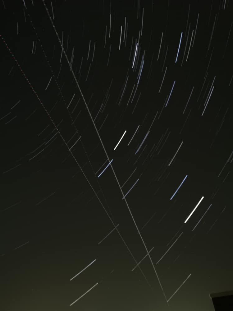 Han, ik heb zelf al veel gedaan met alleen een smartphone zelf startrails is echt heel leuk. Dat zij