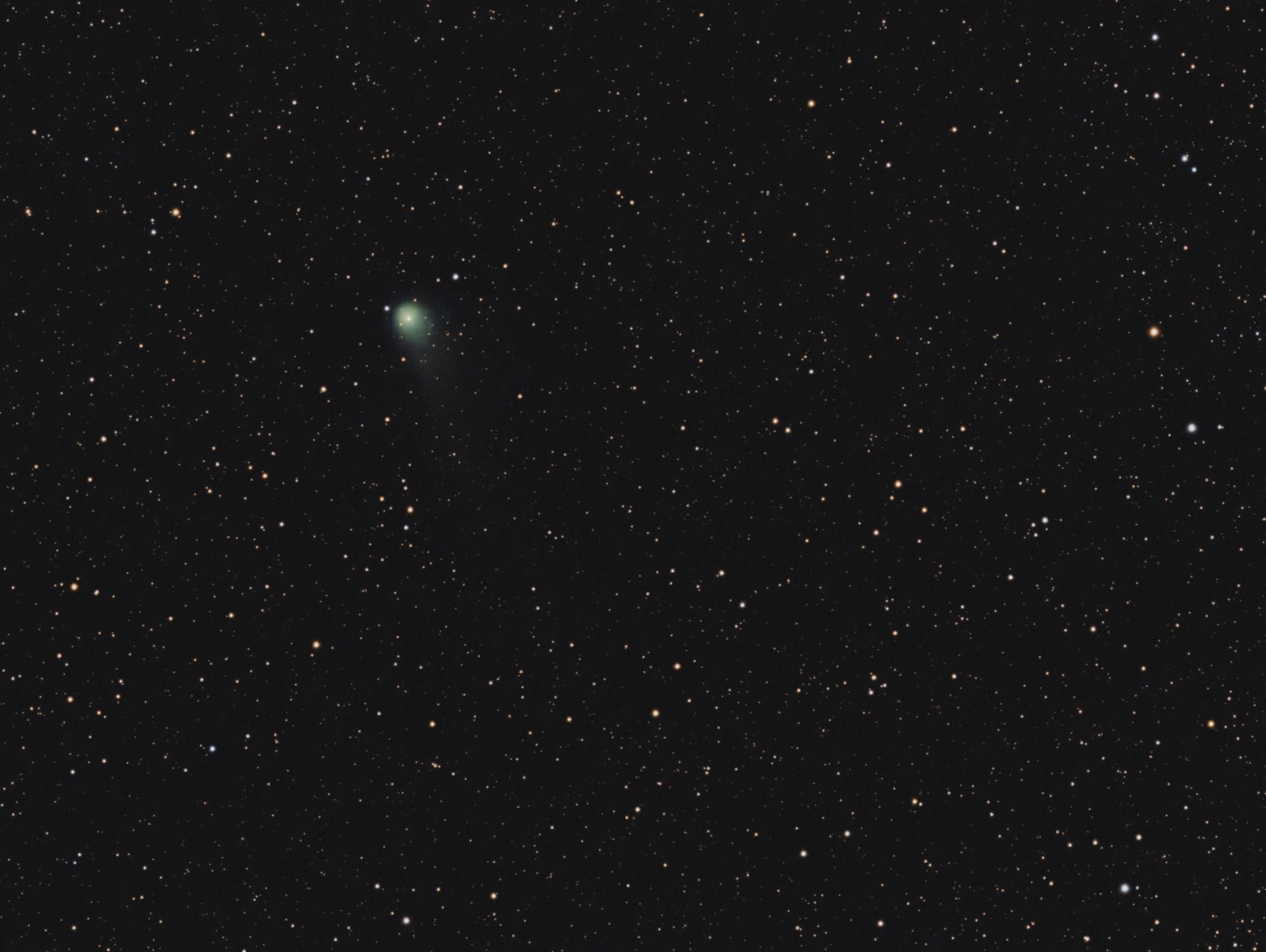 Afgelopen week had ik al een keer gekeken naar komeet C/2020 V2 (ZTF), maar met de SkyWatcher Esprit